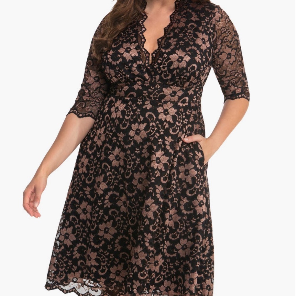 Women’s Lace Kiyonna Cocktail Dress - Picture 2 of 3